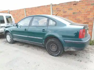 Veículo de Sucata volkswagen passat 3b do ano 1999 alimentado ajm