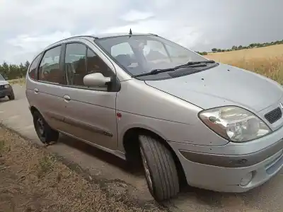 Scrapping Vehicle renault scenic (ja..) 1.9 dci authentique of the year 2001 powered f9q732