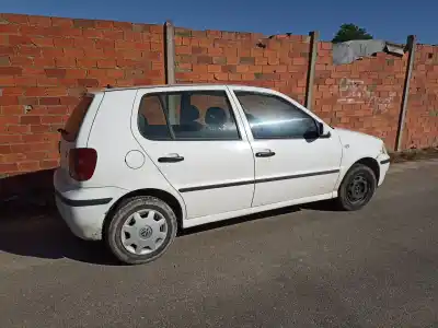 Veículo de Sucata volkswagen                                         polo (6n2)                                                                                                                                                                                                                                                 1.9 sdi                                                                                                                                                                                                                                                    do ano 2000 alimentado asx