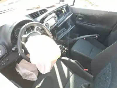 Veículo de Sucata toyota yaris (_p13_) 1.0 (ksp130_) do ano 2012 alimentado 1kr-fe