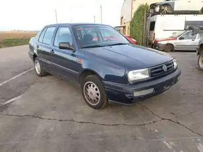 Sloopvoertuig VOLKSWAGEN VENTO (1H2) 1.6 van het jaar 1993 aangedreven ABU,AEA,AEE