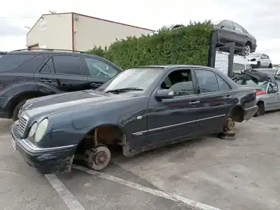 Здавання транспортного засобу mercedes-benz clase e (w210) berlina 250 td (605962) року 2006 потужний 