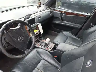 Здавання транспортного засобу mercedes-benz clase e (w210) berlina 250 td (605962) року 2006 потужний 