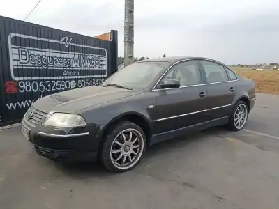 Scrapping Vehicle volkswagen passat variant (3b6) 2.3 vr5 4motion of the year 2007 powered azx