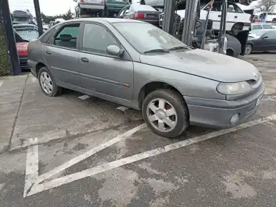 Veicolo di demolizione RENAULT LAGUNA (B56) 1.9 dCi Diesel CAT dell'anno 2000 alimentato F9QB7