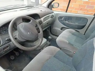 Scrapping Vehicle renault scenic (ja..) 1.9 dci century of the year 2002 powered f9q q7