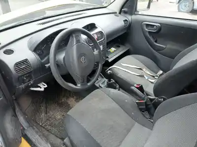 Sloopvoertuig opel combo cargo van het jaar 2007 aangedreven z17dth