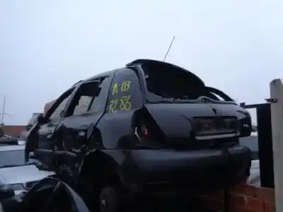 Sloopvoertuig renault clio 1.1 g van het jaar 2003 aangedreven g/d4f b7