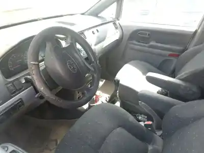 Vehicul casat hyundai trajet (fo) 2.0 crdi al anului 2003 alimentat d4ea