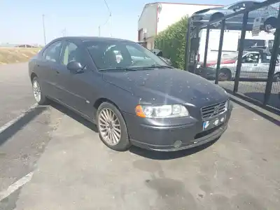 Здавання транспортного засобу VOLVO                                              S60 I (384)                                                                                                                                                                                                                                                T5                                                                                                                                                                                                                                                         року 2001 потужний B 5234 T3