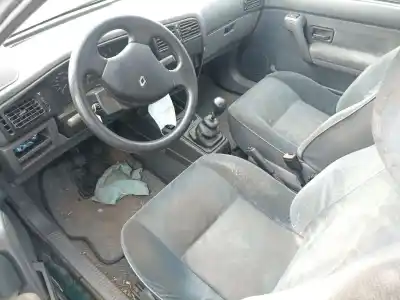 Veículo de Sucata renault 19 ii chamade (l53_) 1.9 d (l53j) do ano 1995 alimentado f8q