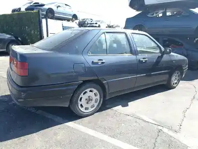 Veículo de Sucata seat                                               toledo i (1l2)                                                                                                                                                                                                                                             1.8 i                                                                                                                                                                                                                                                      do ano 1992 alimentado rp