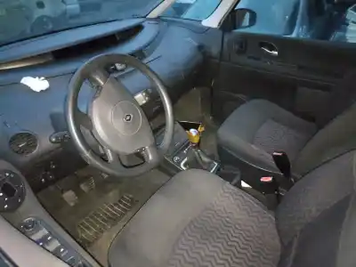 Здавання транспортного засобу renault espace iv (jk0/1_) 2.0 dci (jk02, jk03) року 2007 потужний m9r 740,m9r 750,m9r 760,m9r 761,m9r 762,m9r 763