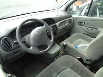 Здавання транспортного засобу renault scénic i monospace (ja0/1_, fa0_) 1.9 dci (ja05, ja1f) року 2022 потужний f9q 732,f9q 733
