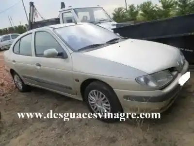 Vehículo de desguace RENAULT MEGANE I CLASSIC (LA0/1_) 1.6 e (LA0F. LA0S) del año 1998 con motor G-K7M