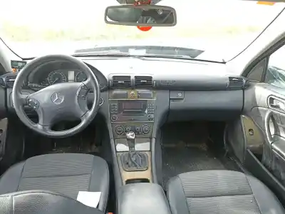 Scrapping Vehicle mercedes-benz clase c t-model (s203) c 220 cdi (203.208) of the year 2005 powered om 646.963