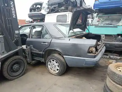 Sloopvoertuig MERCEDES-BENZ 300 (W124) van het jaar 1993 aangedreven 109980