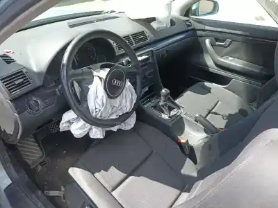 Scrapping Vehicle audi a4 b6 (8e2) 2.0 of the year 2001 powered alt