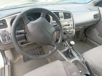 Sloopvoertuig nissan primera hatchback (p11) 2.0 td van het jaar 2000 aangedreven cd20t