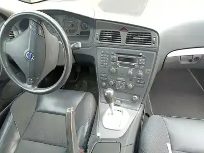 Здавання транспортного засобу volvo                                              s60 i (384)                                                                                                                                                                                                                                                2.4                                                                                                                                                                                                                                                        року 2003 потужний b 5244 s