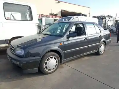 Sloopvoertuig VOLKSWAGEN VENTO (1H2) 2.0 van het jaar 1995 aangedreven 2E,ADY,AGG,AKR