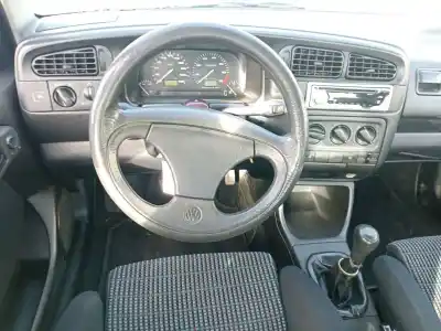 Veículo de Sucata volkswagen vento (1h2) 2.0 do ano 1995 alimentado 2e,ady,agg,akr