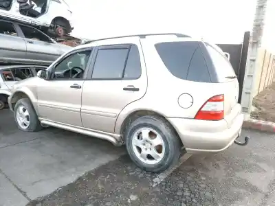 Veículo de Sucata MERCEDES-BENZ CLASE M (W163) ML 270 CDI (163.113) do ano 2003 alimentado OM 612.963