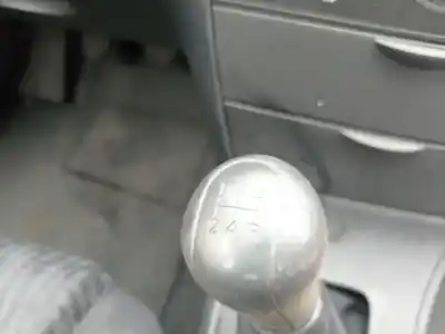 Veículo de Sucata toyota corolla (_e12_) 1.6 vvt-i (zze121_) do ano 2002 alimentado 3zz-fe