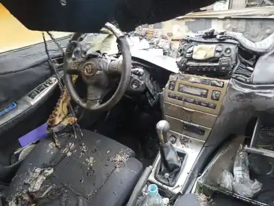 Veículo de Sucata toyota corolla (_e12_) 2.0 d-4d (cde120r_, cde120l_) do ano 2006 alimentado 1cd-ftv