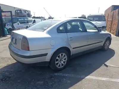 Veículo de Sucata volkswagen passat b5.5 (3b3) 1.9 tdi do ano 2002 alimentado avf,awx