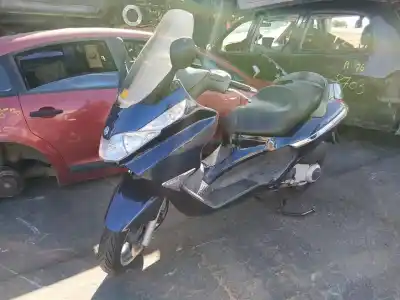 Veicolo di demolizione PIAGGIO X8  dell'anno 2006 alimentato 