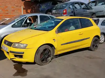 Veicolo di demolizione FIAT STILO (192_)  dell'anno 2004 alimentato 192 A1.000,192 B4.000,937 A7.000