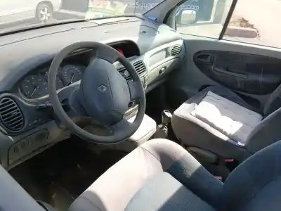 Veículo de Sucata renault megane scenic (ja0/1_) 1.9 dti (ja0n) do ano 2001 alimentado f9q 730,f9q 734,f9q 736