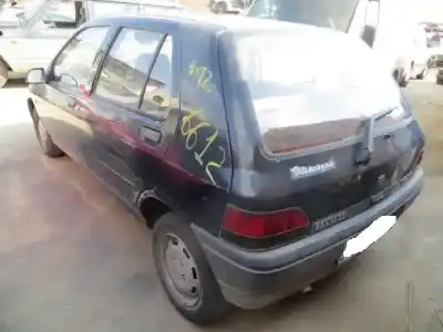 Veículo de Sucata renault clio ii (bb_, cb_) 1.2 lpg do ano 1992 alimentado g-e5f