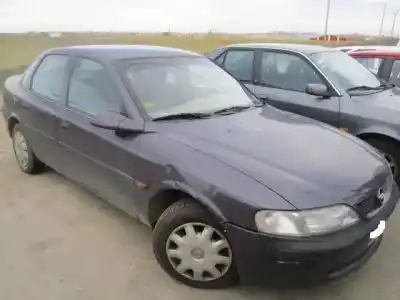 Vehículo de desguace OPEL VECTRA A  del año 1996 con motor D-XI7DT