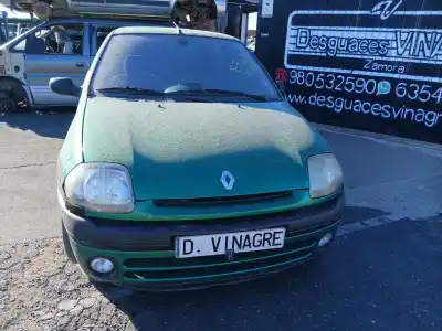 Vehículo de desguace RENAULT CLIO II (BB_, CB_)  del año 2000 con motor F9Q 780,F9Q 782