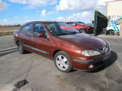Veículo de Sucata RENAULT MEGANE I CLASSIC (LA0/1_)  do ano 1999 alimentado K4M 700,K4M 701,K4M 706,K4M 708,K4M 709