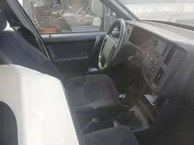 Veicolo di demolizione volvo 460 (464) 1.6 dell'anno 1996 alimentato b 16 f