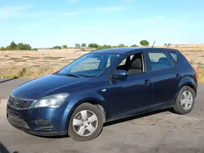 Sloopvoertuig KIA CEE'D FASTBACK (ED)  van het jaar 2011 aangedreven G4FA