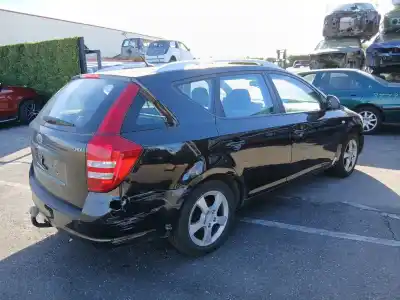 Sloopvoertuig kia cee'd sw (ed) 1.6 crdi 115 van het jaar 2009 aangedreven d4fb