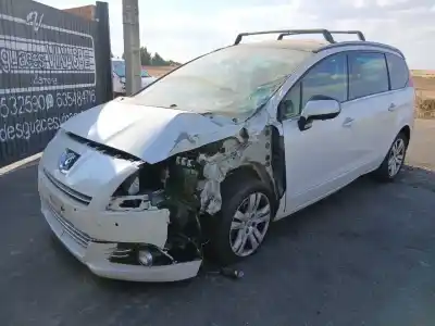 Scrapping Vehicle PEUGEOT 5008 (0U_, 0E_)  of the year 2013 powered RHH (DW10CTED4)