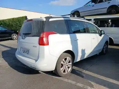 Scrapping Vehicle peugeot 5008 (0u_, 0e_) 2.0 hdi of the year 2013 powered rhh (dw10cted4)