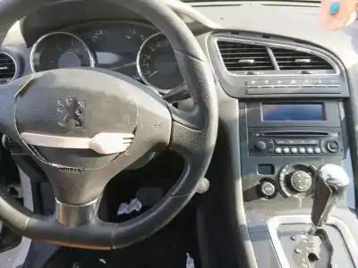Scrapping Vehicle peugeot 5008 (0u_, 0e_) 2.0 hdi of the year 2013 powered rhh (dw10cted4)