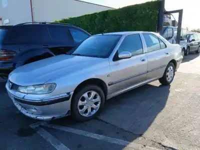 Veicolo di demolizione PEUGEOT 406 (8B)  dell'anno 2000 alimentato RHZ (DW10ATED)