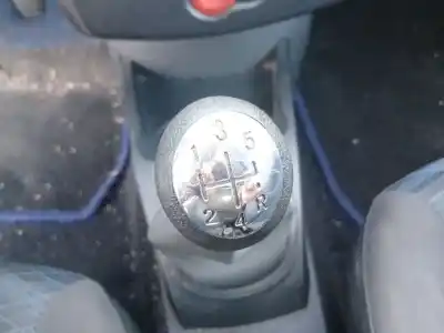 Veicolo di demolizione renault clio iii (br0/1, cr0/1) 1.2 16v (br02, br0j, br11, cr02, cr0j, cr11) dell'anno 2006 alimentato d4f 706,d4f 740,d4f 764