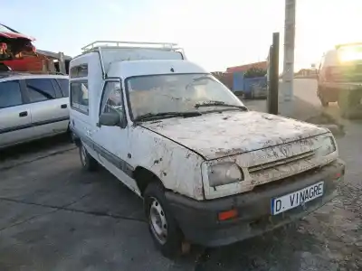 Veicolo di demolizione RENAULT EXPRESS FURGONETA/MONOVOLUMEN (F40_, G40_)  dell'anno 1993 alimentato F8M 720,F8M 730,F8M 736,F8M 760