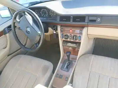 Veículo de Sucata mercedes-benz 124 sedán (w124) 300 d (124.130) do ano 1998 alimentado om 603.912