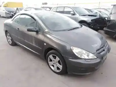 Veicolo di demolizione PEUGEOT 307 CC (S1) 2.0 dell'anno 2004 alimentato RFN
