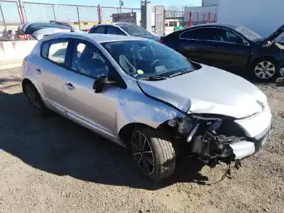 Утилизация автомобиля RENAULT MEGANE III BERLINA 5 P 1.6 dCi Diesel FAP года 2012 питание R9M402
