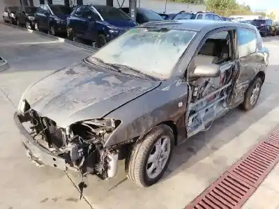 Veículo de Sucata toyota corolla (_e12_) 1.4 d (nde120_) do ano 2006 alimentado 1ndtv